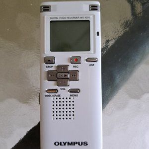 Olympus white digital voice recorder WS-400S